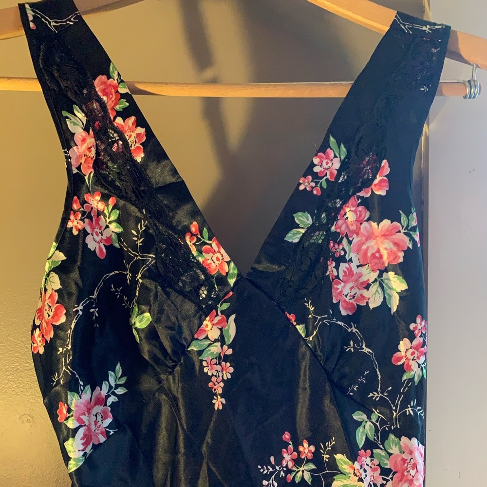 Vintage size M well made. adjustable straps